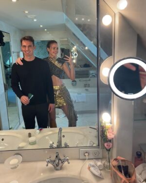 Renate Reinsve Instagram - Here for it!! @louisvuitton @nicolasghesquiere