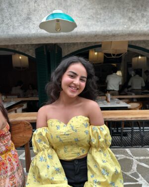 Renaye Tejani Instagram - 🌼🩵