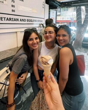 Renaye Tejani Instagram - sisters reunite🫶🏼