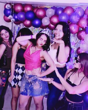 Renaye Tejani Instagram - Just woke up from my teenage dream 💭💕🪩
#20 !!