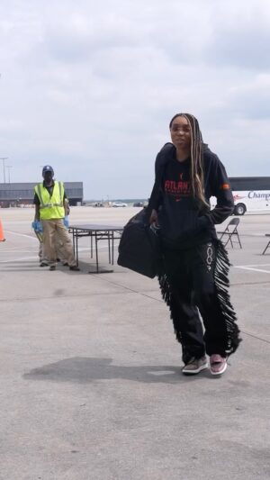 Renee Montgomery Instagram - Next Stop: Playoffs ✌🏾 #DoItForTheDream
