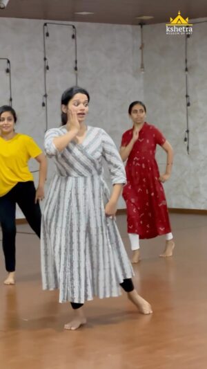 Renjini Kunju Instagram - Learn & Groove 💃💃💃

Kshetra Dance tutorial series 

Unleash your dance potential with our latest tutorial. Let’s dance into a world of rhythm! 🎶 #DanceTutorial #MoveWithGrace #LearnAndGroove #dancetogether 

Try this tutorial & tag us 

Ladies bollywood Batch 
Friday & saturday 

🎥 @rarefilms.in @raees_abdul_rahoof