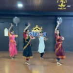 Renjini Kunju Instagram - Our Retro to Metro series featuring our graceful Bharathanatyam dancers Join us on Sunday, April 7th, for our 7th annual day celebration. Come and enjoy the evergreen hits performed by our talented students Our Branding Partners @clubw_access @joscojewellers 🎥 @rarefilms.in