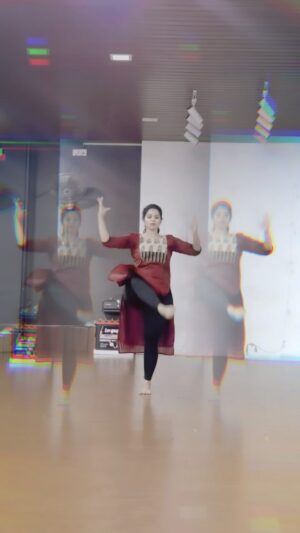 Renjini Kunju Instagram - An impromptu one ……..Sivakaram

#reelsinstagram #reelitfeelit #sivakara #dance#reelitfeelit#malayalamdancereels#malayalamoldsongs