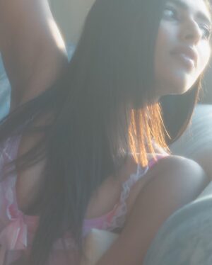 Reshma Nair Instagram - Ecstasy lives in your sensual emBODYment 🌷🎀🍬