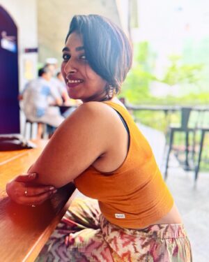 Reshma Nair Instagram - Soaking up the good vibes 🌈☀️✨

 Tell me which new insta filter is ur favourite?