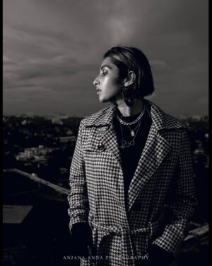 Reshma Nair Instagram - I'm here to show the world that a women can be light and dark, gentle and fierce, strong and soft, and warrior and healer. And that balance doesn't make her bad. It makes her powerful as fuck.

.
.
.
PC @anjanaannaphotography

#editorial #editorialphotography #editorialshoot #editorialmakeup #editorialillustration #editorialdesign #editorials #EditorialModel #editorialfashion #editorialphotographer #editorialdemoda #editorialhair #editorialstylist #editorialglamour #editorialphotoshoot #EditorialPhoto #editoriales #editoriale #editorialstyling #editorialmoda #editorialhairstylist #editorialportrait #editorialcartoon #editorialretouching #editorialmagazine #editorialshot #editorialart#anjanaannaphotography#bigbossmalayalamseason2#bipolarmastani