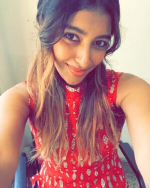 Reshma Nair Instagram - Buckle up, it’s selfie time! 
1, 2, 3 or 4? 📸

#cruisin #adventure #carselfie #rideinstyle #roadtripping #traveldiaries #joyride #wanderlust