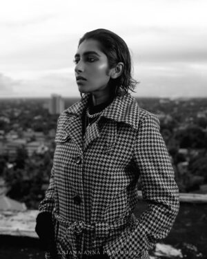 Reshma Nair Instagram - I'm here to show the world that a women can be light and dark, gentle and fierce, strong and soft, and warrior and healer. And that balance doesn't make her bad. It makes her powerful as fuck.

.
.
.
PC @anjanaannaphotography

#editorial #editorialphotography #editorialshoot #editorialmakeup #editorialillustration #editorialdesign #editorials #EditorialModel #editorialfashion #editorialphotographer #editorialdemoda #editorialhair #editorialstylist #editorialglamour #editorialphotoshoot #EditorialPhoto #editoriales #editoriale #editorialstyling #editorialmoda #editorialhairstylist #editorialportrait #editorialcartoon #editorialretouching #editorialmagazine #editorialshot #editorialart#anjanaannaphotography#bigbossmalayalamseason2#bipolarmastani
