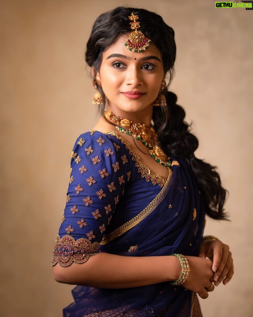 Reshma Venkatesh Instagram - 💎 @kaviyaartistry_off @anjushankarofficial @roselinhairstylist @achusai_makeupartist @vivahbridalcollections @navin.appu