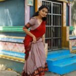 Reshma Venkatesh Instagram – Happy Saraswathi Pooja 🦜

🥻🌺: @ivalinmabia 
📸✨: @sat_narain 
💄💫: @priyaprabu_artistry 
🕊✨: @arunprajeethm