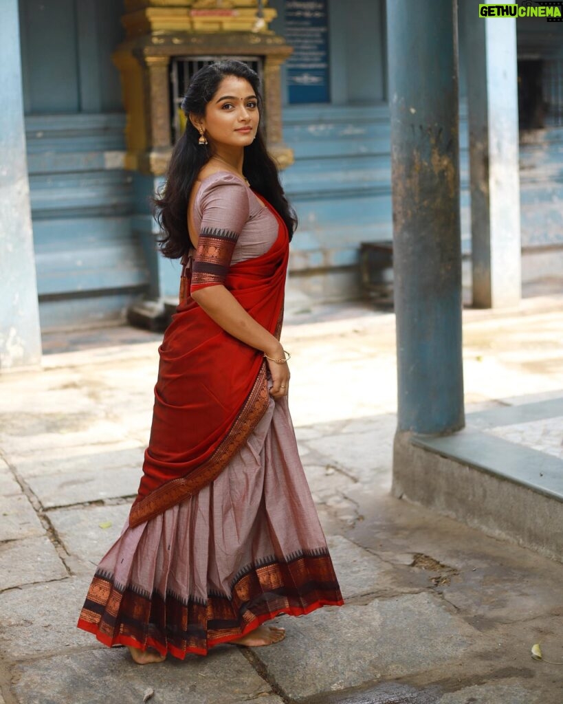 Reshma Venkatesh Instagram - ♥️🌺 🥻💫: @ivalinmabia 📸✨: @sat_narain 💄🌟: @priyaprabu_artistry 🕊✨: @arunprajeethm