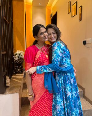 Revati Lele Instagram - Happy Mother’s Day aai ❤️🌸