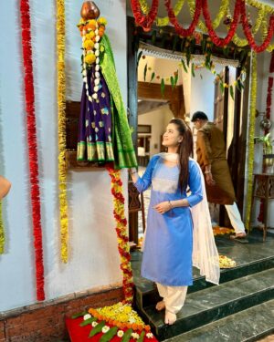 Revati Lele Instagram - शुभ गुढीपाडवा ❤️🥳