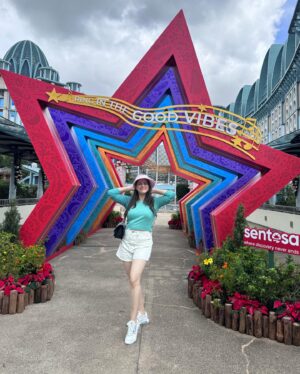 Revati Lele Instagram - Singapore day 3 ❤️ 

#sentosa #island #singapore🇸🇬 #ifly