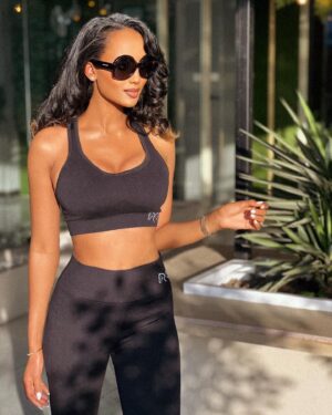 Rgat Afewerki Ybrah Instagram - Happy Sunday 🩷😄
@fifthchukker 

@touch_by_marzel 💄
@fetil_picture 📸