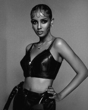 Rgat Afewerki Ybrah Instagram - Serving looks. Feeling grateful. Good vibes too.

@bulgari  jewelry 🤩
@alexandermcqueen 
@touch_by_marzel love you 😘 💄 
@fetil_picture 📸 🙌
@be_ewnetu  hair style 🙌

#bulgarijewelry #bulgria 
#photography #alexandermcqueen #alexandermqueenphotoshoot #makeuptoch_by_marzel #mikiphotography #photomodel