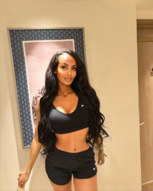 Rgat Afewerki Ybrah Instagram - 🖤

@edibeauty_salon  thank you 🥰 🙏🏼

📸 @ada_eme  I love it 😍