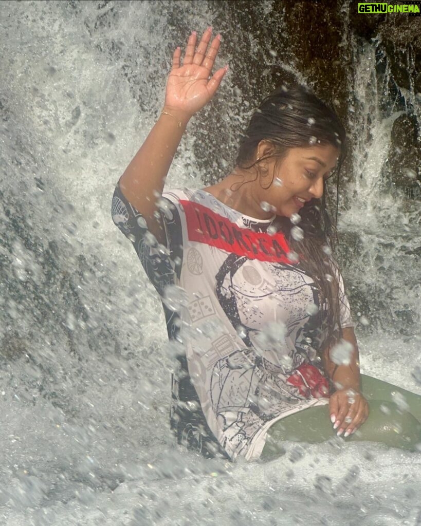 Rhema Ashok Instagram - Inhale present! Exhale past! Everything is going to be okay. Actually, it’s going to turn out better than okay!!! You’ll see ♥️🤌🏻 📍Viripara waterfalls, Munnar. Kerala Thanks mummy for the beautiful pictures 🫂