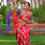 Rhema Ashok Instagram - என் வீட்டுத் தோட்டத்தில் பூவெல்லாம் கேட்டுப்பார்! என் நெஞ்சைச் சொல்லுமே! 🦋♥️ Favourite set of pictures from my recent shoot :) Mua: @vims_makeover Wearing: @frontiers_fashion_lounge Jewellery: @shimmabridalcollection Dop: @jaihindh_photography Location: @iconiicfilmcity