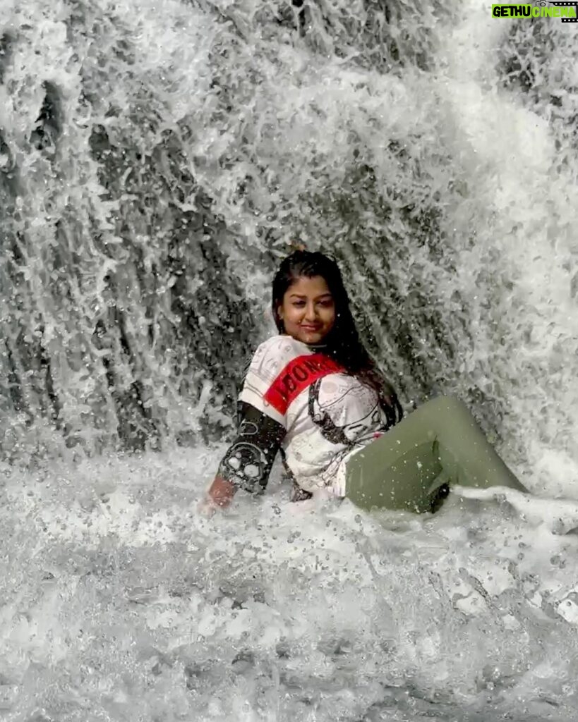 Rhema Ashok Instagram - Inhale present! Exhale past! Everything is going to be okay. Actually, it’s going to turn out better than okay!!! You’ll see ♥️🤌🏻 📍Viripara waterfalls, Munnar. Kerala Thanks mummy for the beautiful pictures 🫂