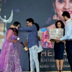 Rhema Ashok Instagram - Thankyou Jesus ♥️ Very happy & honoured to receive “BEST ENTREPRENEUR OF THE YEAR” for @rhemas_bellezza_atelier from @studiooneincentertainments @actorrizubhai_official ♥️ Thanks for recognising the talent. It’s my 5th award for my business and you guys know what! It’s been 5 years since i started @rhemas_bellezza_atelier 😍✨ Since my childhood, to be an entrepreneur was my biggest dream! Started @Rhemasbellezaatelier with lots of vision to reach more people those who have amazing talent but didn’t get a proper platform to show their skills. By Gods Grace and hard work here I’m with 5 years of trust, 1000 students who are working successfully in makeup industry, and each batch atleast 10 students gain knowledge for free of cost. 🤌🏻 I must thank all my students and my clients for trusting @rhemas_bellezza_atelier 🫂♥️ And my family & well wishers who is still there beside me, supporting me to reach my goal :) Cheers to many more successful years and to reach more people with right amount of knowledge at affordable price 😍♥️ Mua: @rhemas_bellezza_atelier Hairstylist: @vg_mehndhi_makeup Wearing: @rekha_rental