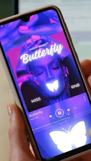 Rhona Bennett Instagram - 🦋 Butterfly 🦋 OUT NOW!🔥🚀
.
LINK IN BIO 🎧🎶
.
#MissRNBxCoachRho #MissRNB #CoachRho  #Butterfly #InstantClassic #NewMusic #NewSong #RhonaBennett #EnVogue #PersonalPowerUniversity #Zeta #AlwaysInTheClub