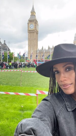 Rhona Bennett Instagram - Thank you London...🇬🇧 #EVinLondon
.
#Singers #Entertainers #RhonaBennett #CindyHerron #TerryEllis #London #Europe #LiveMusic #SoHoHouse #Travel #BigBen #Westminster