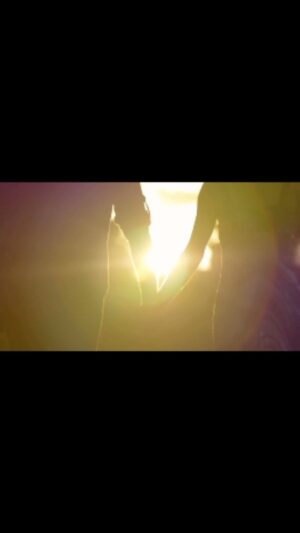 Rhona Bennett Instagram - Whether in a relationship/partnership or not, potent connection is everywhere if we choose it. And even within the choosing, these relationships can hold keys to the next versions of ourselves. 

It won't always be roses and sunshine, but peace can pass through it all. #We #MissRNBxCoachRho
.
#InstantClassic #RhonaBennett #NewSong #NewSingle #Couple #Partner #Grace #Beauty #Striving #Faith #Peace #PPU #PersonalPowerUniversity #EnVogue #Zeta #Connection #AlwaysInTheClub