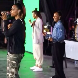 Rhona Bennett Instagram - We'll be sprinkling good energy on the east coast soon, then headed to the UK✨🚀 #EVonTheRoadAgain #Soon 
.
#RhonaBennett #CindyHerron #TerryEllis #EnVogue #GirlGroup #MissRNBxCoachRho #Florida #Maryland #UnitedKingdom