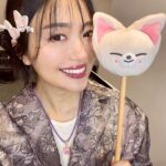 Rie Kitahara Instagram - K-POPドック！ 見ていただきありがとうございました☺︎ 大好きな #straykids のことを話す、ということでとても緊張しましたが、こんな風に誰かに聞いてもらえる機会をいただけて、とても幸せでした。☺️💖 小さい頃からこの世界に入る夢があったから、 自分の夢を追うことにずっと一生懸命だったのですが、 #スキズ に出会って、誰かの夢を応援することの尊さを知りました。 スキズのみんながぎゅっとなって笑顔でいるのを見ると心が温まります。その笑顔、俺が守るって思います😠🔥強い気持ちを教えてくれてありがとうございます。 そして推す側を経験してみて、 改めて自分の立場の幸せさを知りました。 最近よく言ってもらえる『好きでした！』『推してました！』『握手会行ってました！』『ライブ行ってました！』と言う言葉が本当に嬉しくて嬉しくて幸せです。 そしてもちろん、今も好きでいてくれてる方々への感謝が止まらないです。本当にいつもありがとう🤍 これからもよろしくね💎 そして古川優香ちゃん、一緒にたくさんおしゃべりできて楽しかったです🫶🏻💖ありがとうございました！！