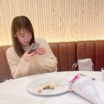 Rie Kitahara Instagram - 💍💐💖 先日、咲子さんの結婚をお祝いしました。 きれいなお姉さんたち、 大好きです☺️ たくさんおしゃべりしました💎 咲子さん、末長くお幸せに…🍀 #こっそり言います #嬉しいお知らせが #あるかもしれません🤫❤️‍🔥 #倉持明日香 #松井咲子