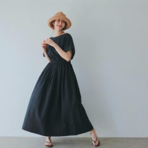 Rie Tomosaka Instagram - ⁡
MWの春のアイテムが公開になりました！
ホームページもぜひご覧くださいませ🧚
楽ちんワンピも私の好きな食べ物ロゴTも
揺れるスカートも編み編みニットも
形最高なパンツもシャツも
使い勝手良すぎるロンTも
刺繍がポイントのトートも
どれもオススメでございます♡
⁡
3月15日(金)20時から販売スタート！
3月13日(水)20時から着用ライブやります
⁡
@myweakness_official 
⁡