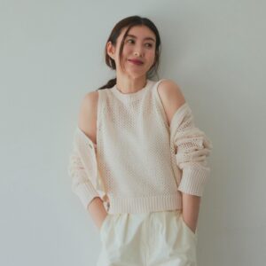 Rie Tomosaka Instagram - ⁡
MWの春のアイテムが公開になりました！
ホームページもぜひご覧くださいませ🧚
楽ちんワンピも私の好きな食べ物ロゴTも
揺れるスカートも編み編みニットも
形最高なパンツもシャツも
使い勝手良すぎるロンTも
刺繍がポイントのトートも
どれもオススメでございます♡
⁡
3月15日(金)20時から販売スタート！
3月13日(水)20時から着用ライブやります
⁡
@myweakness_official 
⁡