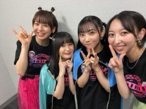 Riho Iida Instagram - 『スクフェスシリーズ感謝祭2023🎉』

μ’s＆ニジガクとシャンシャンしよう！ステージ
ありがとうございました◎

4人でのステージ楽しかったです🩷🌈
感謝祭では久しぶりに聞けた皆んなの声も最高でした。

これからも感謝祭ほぼ全通民目指して頑張りますっ笑🐱

 #lovelive #スクフェス #LLAS #スクフェス2 #スクフェス感謝祭Day2 #μʼs
