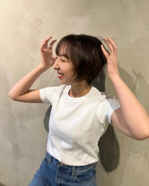 Riho Iida Instagram - ✂︎🍃

髪きりました。さっぱりーー!!

どうですか??