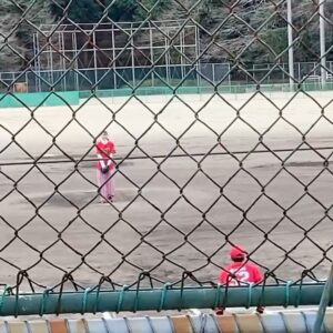 Riho Nakamura Instagram - 人生初の始球式が地元で出来て嬉しかったです！
ノーバンで届いたよー！！！⚾️

#高知ファイティングドッグス
の皆様、ありがとうございました！
そしてお疲れ様でした🙏