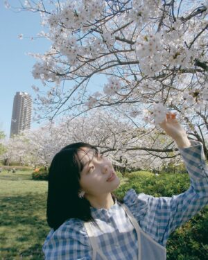 Riho Nakamura Instagram - 春を感じてきた〜！
🌸🌷🌼🪻