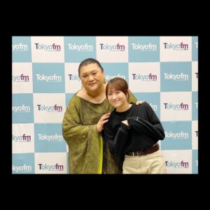 Riho Sayashi Instagram - ✴︎本日このあと19時〜OA
TOKYO FMサンデースペシャル
『鞘師里保とこれからの時間』 Presented by 明治

約10年の時を経て、マツコさんとお話しする事ができました。
1時間たっぷりお話ししたのにも関わらず、収録外でも恐らく1時間位話してました。笑
お越しいただいて本当に有難いです。
もっとお話ししたかったな。。

この後の放送を是非📻

今後は、音声プラットフォームAuDeeにて
毎週水曜日18:00〜配信の番組となります。
また、ラジオで皆さんも繋がれる場所をつくることができて嬉しいです^ ^
これからよろしくお願い致します^ ^
#りほこれ