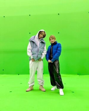 Riho Sayashi Instagram - .
Kvi Baba @kvibaba / TOMBI
Music Videoに参加させて頂きました。

哀しみや、やるせ無い気持ちがあって、だけど気付けば自分の横に並んで居てくれている、そんな優しさと強さも一緒に見出させてくれる楽曲だと感じます。
私なりの表現で、只々心が空っぽになるまで踊りました。

今までに無い機会で楽しかった^ ^

同世代のアーティストであるKvi Babaさんとご一緒できて嬉しかったです。

I’m performing in a music video of TOMBI by Kvi Baba. It was a great opportunity to work with the artist around the same age as me. Thank you for having me on such a creative project:)

Directed by @kensakukakimoto