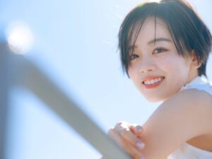 Rikka Ihara Instagram - 美的5月号。

好きなものを同じ熱量でお話出来て
なんとも楽しくて幸せな時間でした。
@tomokookada 

｢自分生かし｣メイク。