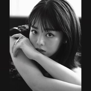 Rikka Ihara Instagram - 明日発売です。

@barfout_magazine_tokyo
Photo：飯塚三喜人
#夜の女たち