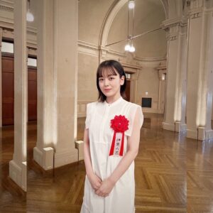 Rikka Ihara Instagram - 演劇・舞踊部門「咲くやこの花賞」をいただきました。

今までの素敵なご縁と、日々の温かい支えに
改めて感謝の気持ちが溢れる瞬間でした。素敵な賞を頂けて幸せです。
いつもありがとうございます☺︎

今日を励みにまた明日から
一つ一つを大切に頑張ります。

そして、真山さんの素晴らしい浪曲に震えました。