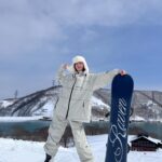Riko Xi Instagram – 先發天氣超好的田代湖照片☀️
滑雪影片之後發！（整理中
這次進步好多(⁎⁍̴̛ᴗ⁍̴̛⁎)明年可能要待一個月了啦 啊哈哈
人品爆發
季末還能遇到暴風雪、陰天、大晴天都被我們碰到了
謝謝中毒者的教學 @lovejpski 
粉雪好好玩！！像在衝浪～～～～～～！

#Snowboarding
