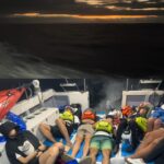 Rima Zeidan Instagram - 🚣🏻昨天順利的從「台東」划船到「綠島」 （50 km)這次沒吐沒暈🥹 也都有維持在一定的速度，比原先設定的時間早兩三個小時底達。這趟大家幾乎都沒睡，辛苦了！ proud of us 幾天前從「烏石港」划到「龜山島」 在海上的那8小時真的只能用一個「慘」字來形容，吐不停，超級痛苦覺得快不行了，但還是用意志力撐著把該划的划完，身心俱疲，覺得自己很棒。 這幾週都在海訓，為了下一趟最終的日本「石垣島」挑戰準備！ We kayaked from Taitung to Green Island with barely any sleep, everything went super well :) The other day was a torture to say the least. On the sea for 8 hours, puked nonstop, no food no water...still did my part...proud of me All of this for our ultimate goal: kayaking all the way to Japan (260-270km) Wish us luck @letsgokayaking_2024 #rimazeidanadventures