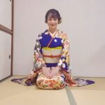 Rin Takanashi Instagram - 明けましておめでとうございます。 年が明けてから、心の痛むニュースが続いていますね。 1日でも早く、平穏な日々が戻ることを祈っています。 今年もろうきんの撮影で着物を着させていただきました。 2024年は年女！！🐉 ということで、パワフルに、そして、学びのある一年にしたいと思っております。 今年もよろしくお願いします。