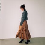 Rin Takanashi Instagram - andGIRL 冬号発売中です☺︎ 髪の毛切ってからファッションが楽しい🤩 けど、ちょっとロングも懐かしい…😂