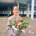 Rin Takanashi Instagram - 発売中のVERY 1月号に載っています。 今回はメイク企画も😊
