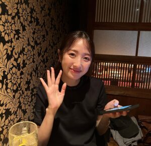 Rina Takeda Instagram - 💐
出会った頃はまだ高校生だった團ちゃん。
お互い10代で、今は30代。結婚おめでとう！
写真を見返していたら感慨深いな~と😢✨
これからも笑顔あふれる人生でありますように。

P.S.
先日の投稿に心温まるコメント有難うございました🍀
まだまだ寒い日が続くので、皆さんもどうかご自愛ください。

My friend got married.
I wish her and everyone happiness🌷