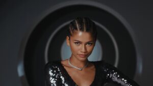 Rina Yang Instagram - BVLGARI “BZERO1” w/ Z! @zendaya 💍 
Dir @carastricker @anoncontent w/ @shionhayasaka @rob.blishen @ninamcneely @elliottlc 💓